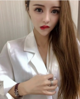 大学生兼职援交妹上位猛顶,被深插的狂狼淫叫